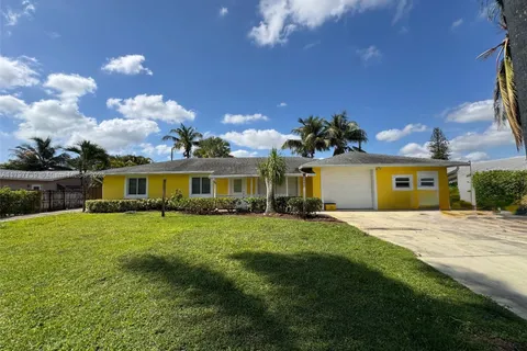 3170 Buccaneer Rd, Lake Worth FL 33462