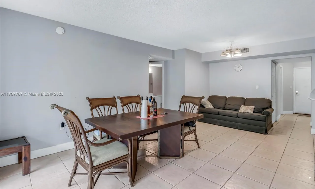 4235 N University Dr # 115, Sunrise FL 33351
