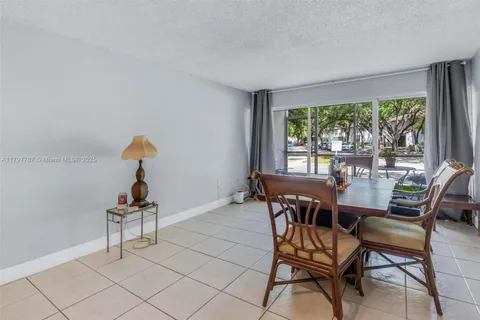 4235 N University Dr # 115, Sunrise FL 33351
