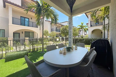 4672 NW 83rd Pkwy, Doral FL 33166