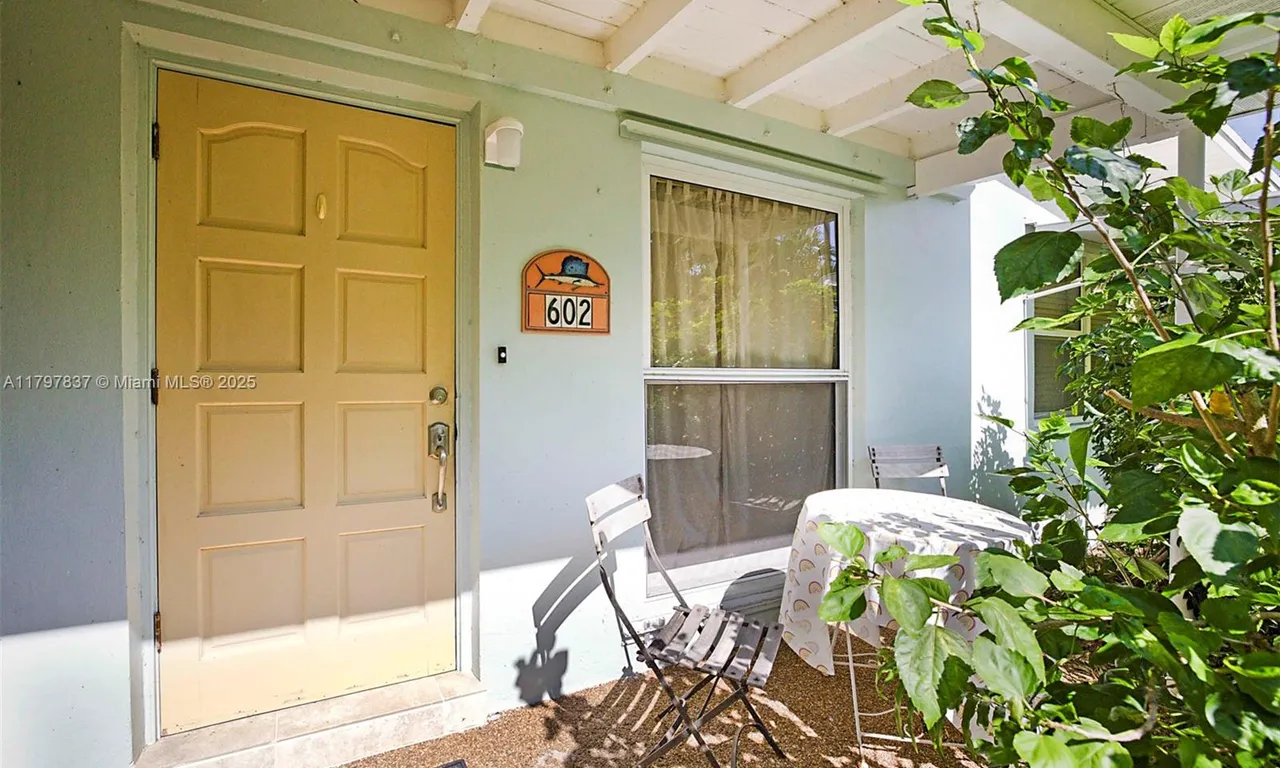 602 S Caloosahatchee Ave, Jupiter FL 33458