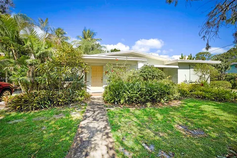 602 S Caloosahatchee Ave, Jupiter FL 33458