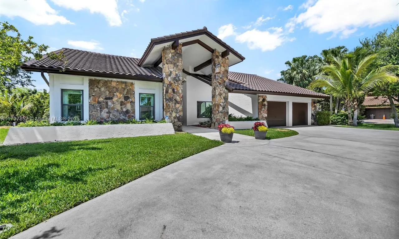 11850 SW 42nd Ct, Davie FL 33330