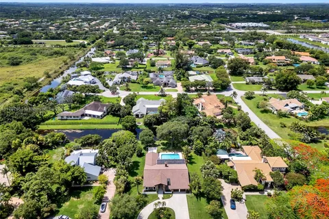 11850 SW 42nd Ct, Davie FL 33330