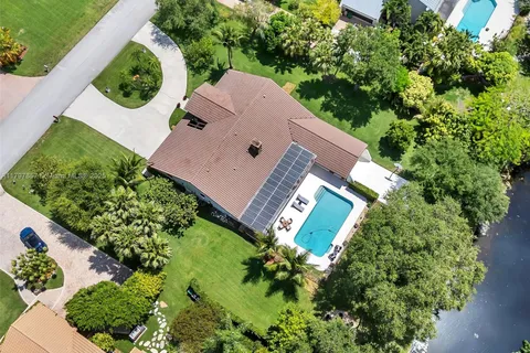 11850 SW 42nd Ct, Davie FL 33330