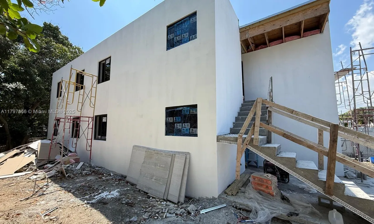 1244 NW 32nd st, Miami FL 33142