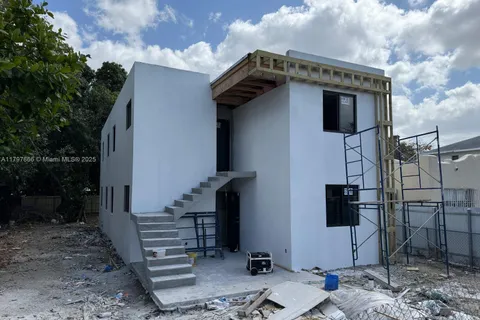 1244 NW 32nd st, Miami FL 33142