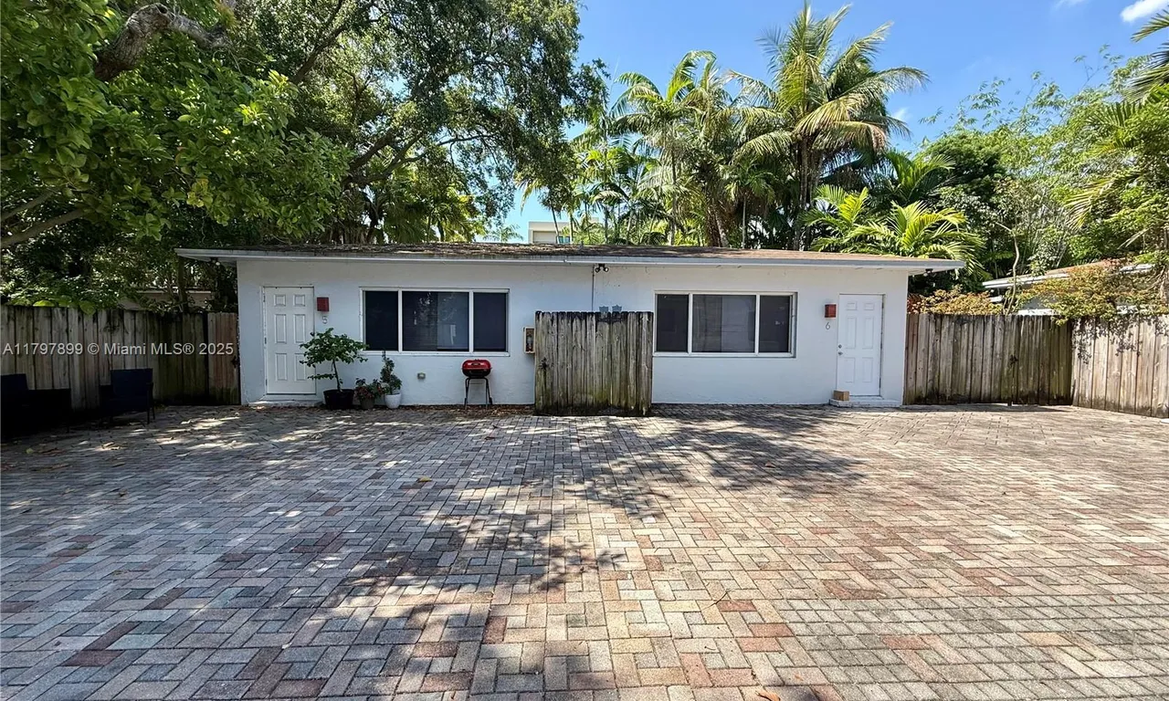 572 NE 67th St # 6, Miami FL 33138