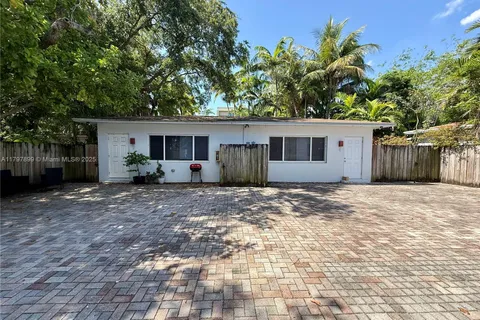 572 NE 67th St # 6, Miami FL 33138