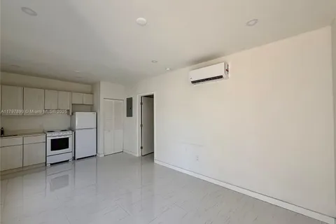 572 NE 67th St # 6, Miami FL 33138