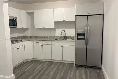6290 SW 39th St # 0, Miami FL 33155