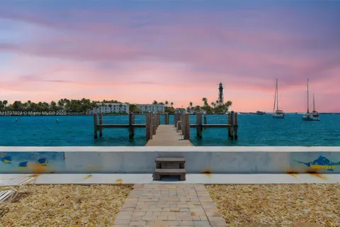 2508 Bay Dr # 23, Pompano Beach FL 33062