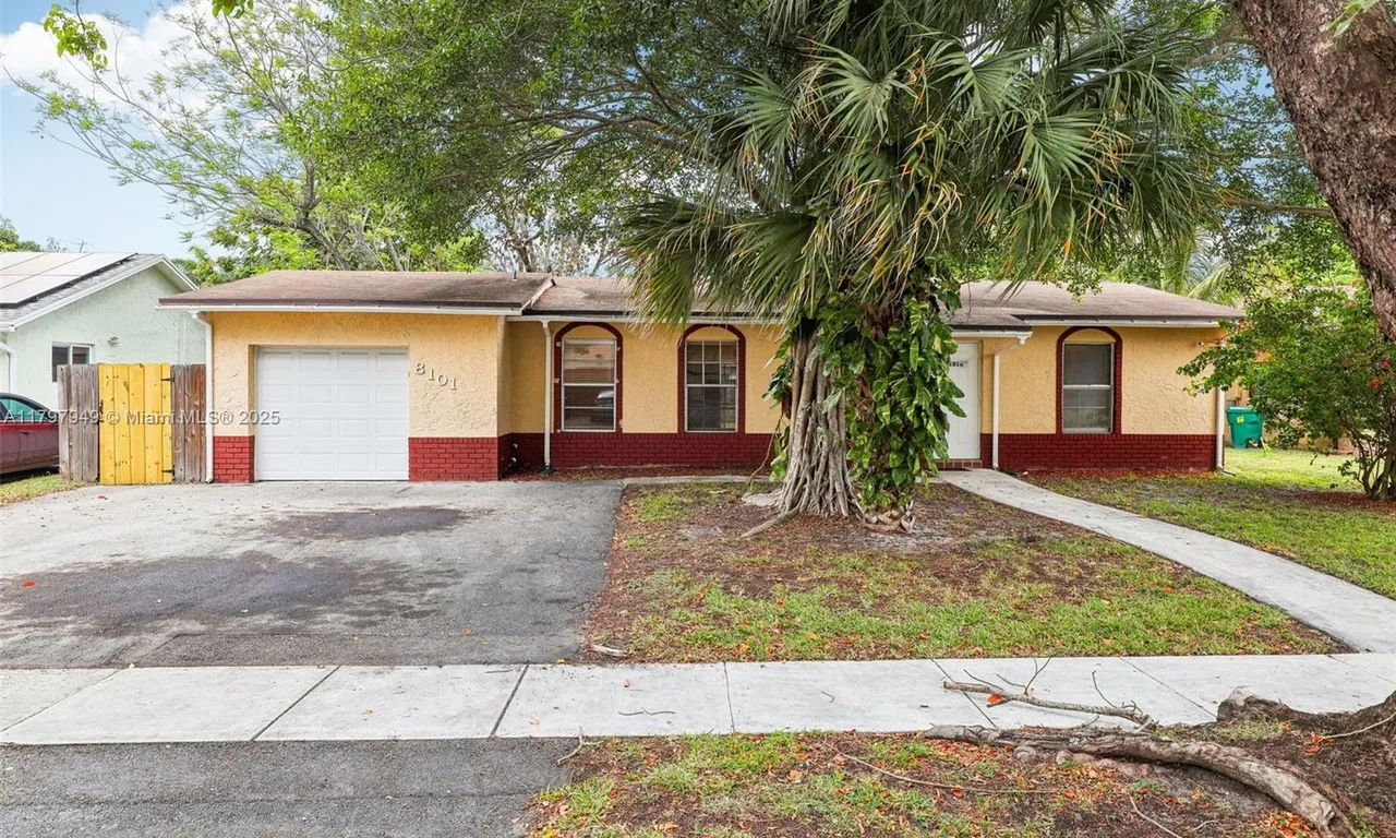 8101 NW 44th Ct, Lauderhill FL 33351