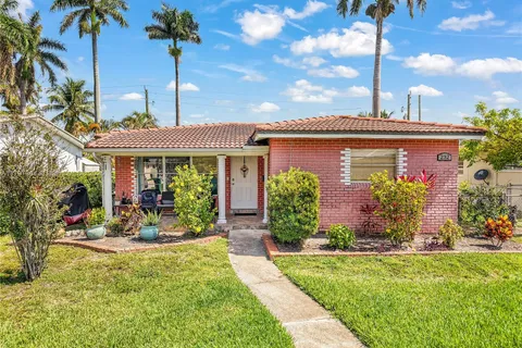 232 SE 6th St, Dania Beach FL 33004