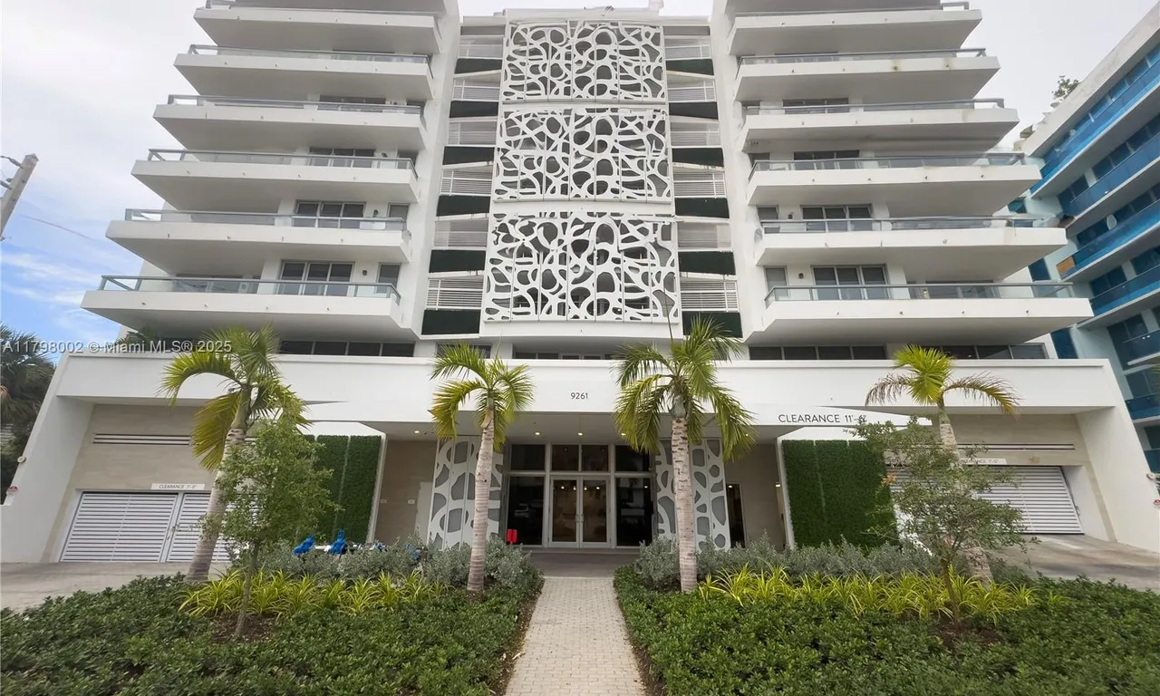 9261 E Bay Harbor Dr # 405, Bay Harbor Islands FL 33154