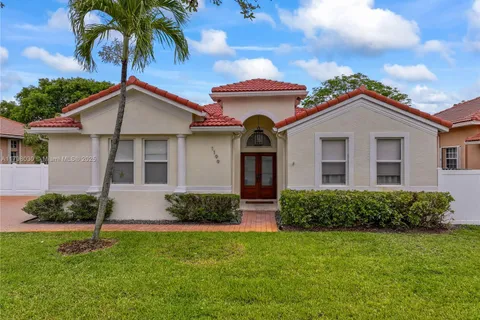 1199 NW 166th Ave, Pembroke Pines FL 33028