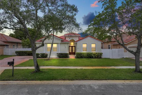 1199 NW 166th Ave, Pembroke Pines FL 33028