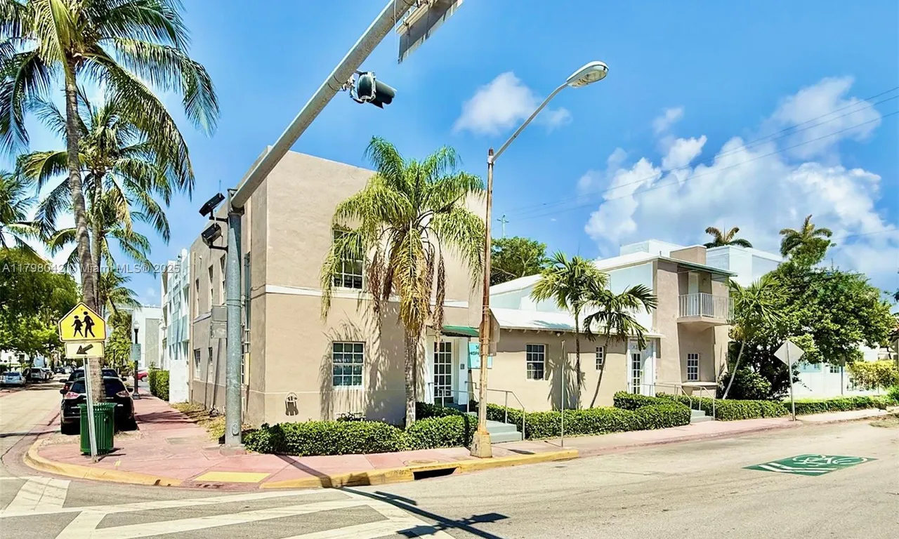 1440 Pennsylvania Ave # 2, Miami Beach FL 33139