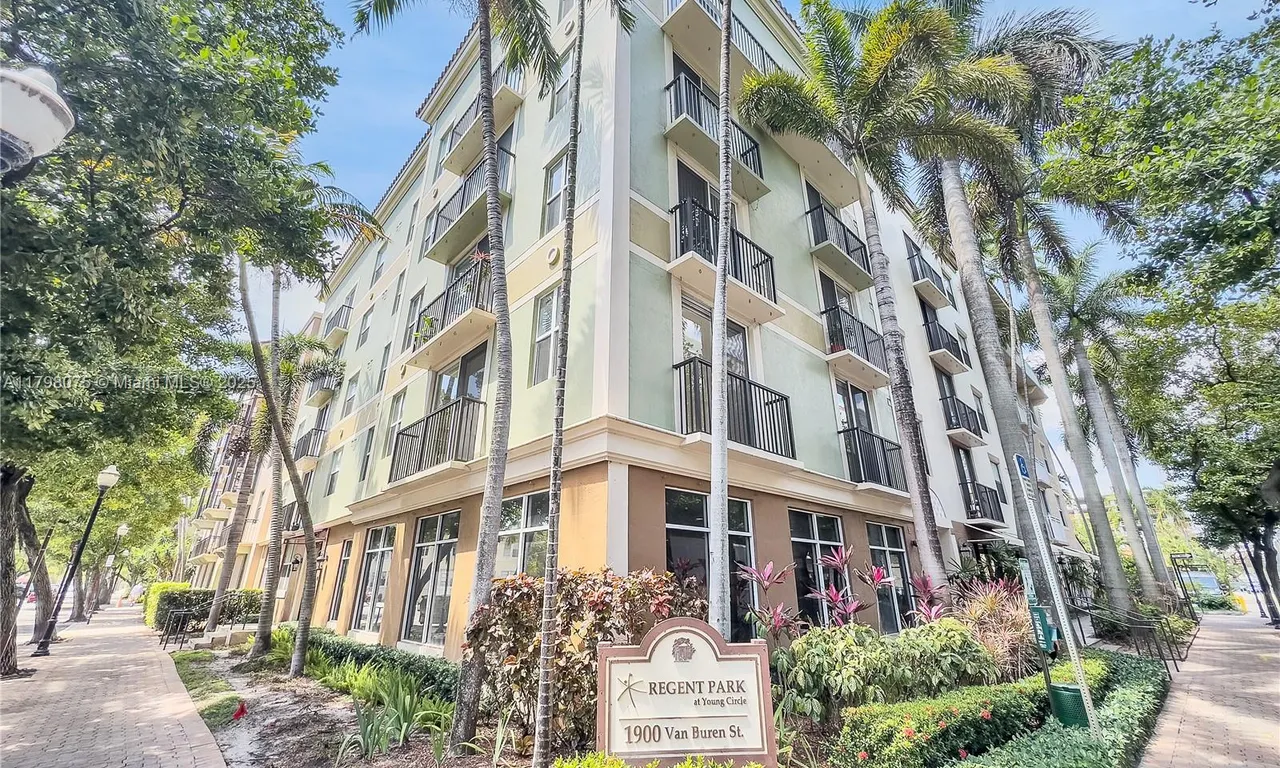 1900 Van Buren St # 105B, Hollywood FL 33020