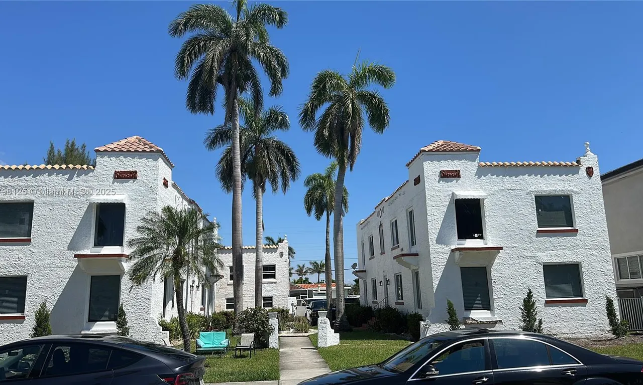 817 Tyler St # 1, Hollywood FL 33019