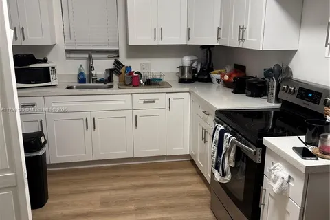 817 Tyler St # 1, Hollywood FL 33019