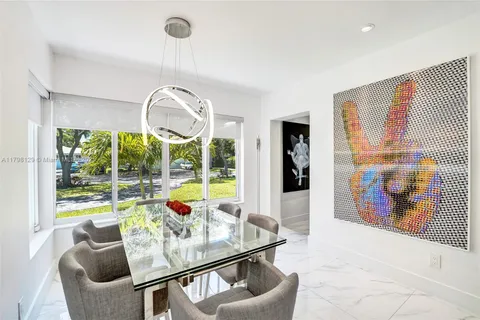 626 S 13th Ave, Hollywood FL 33019