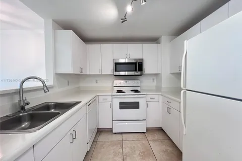 50 Menores Ave # 730, Coral Gables FL 33134