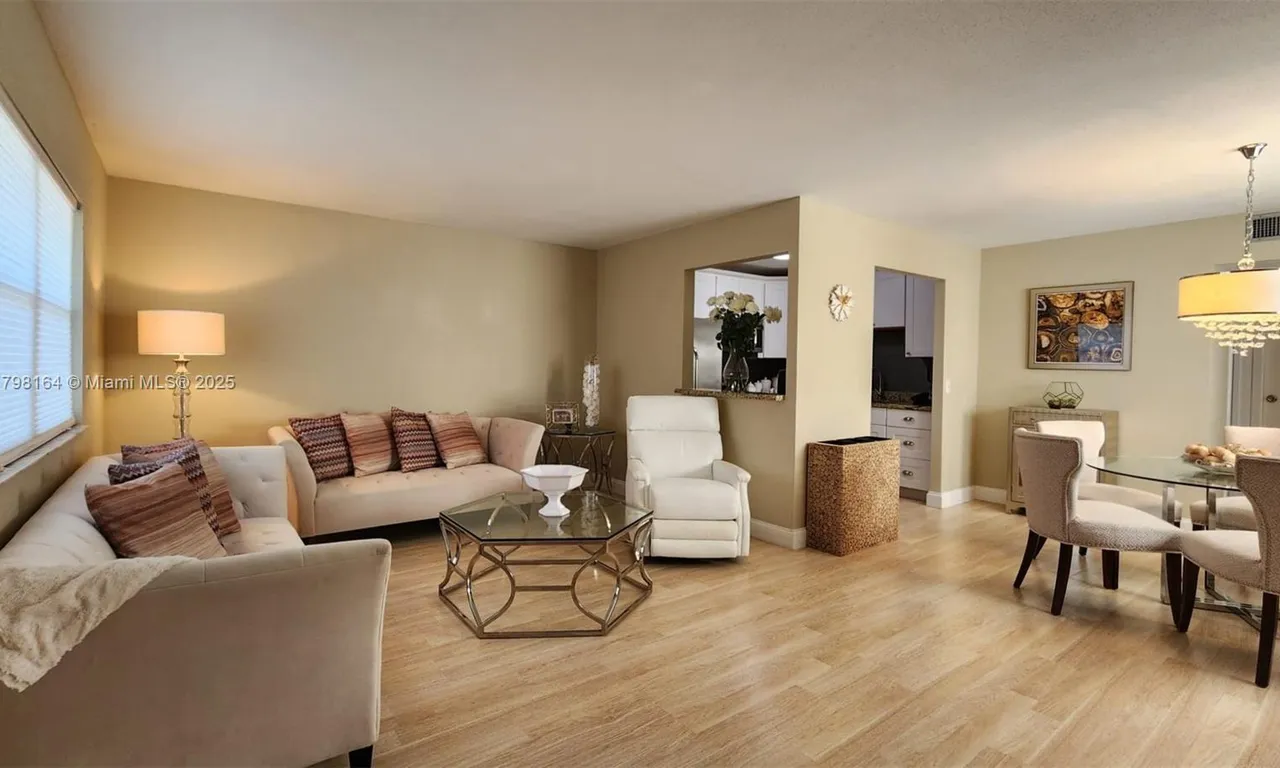 763 Flanders P # 763, Delray Beach FL 33484