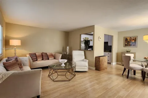 763 Flanders P # 763, Delray Beach FL 33484