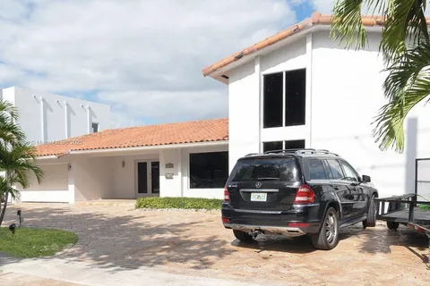 2055 Keystone Blvd, North Miami FL 33181