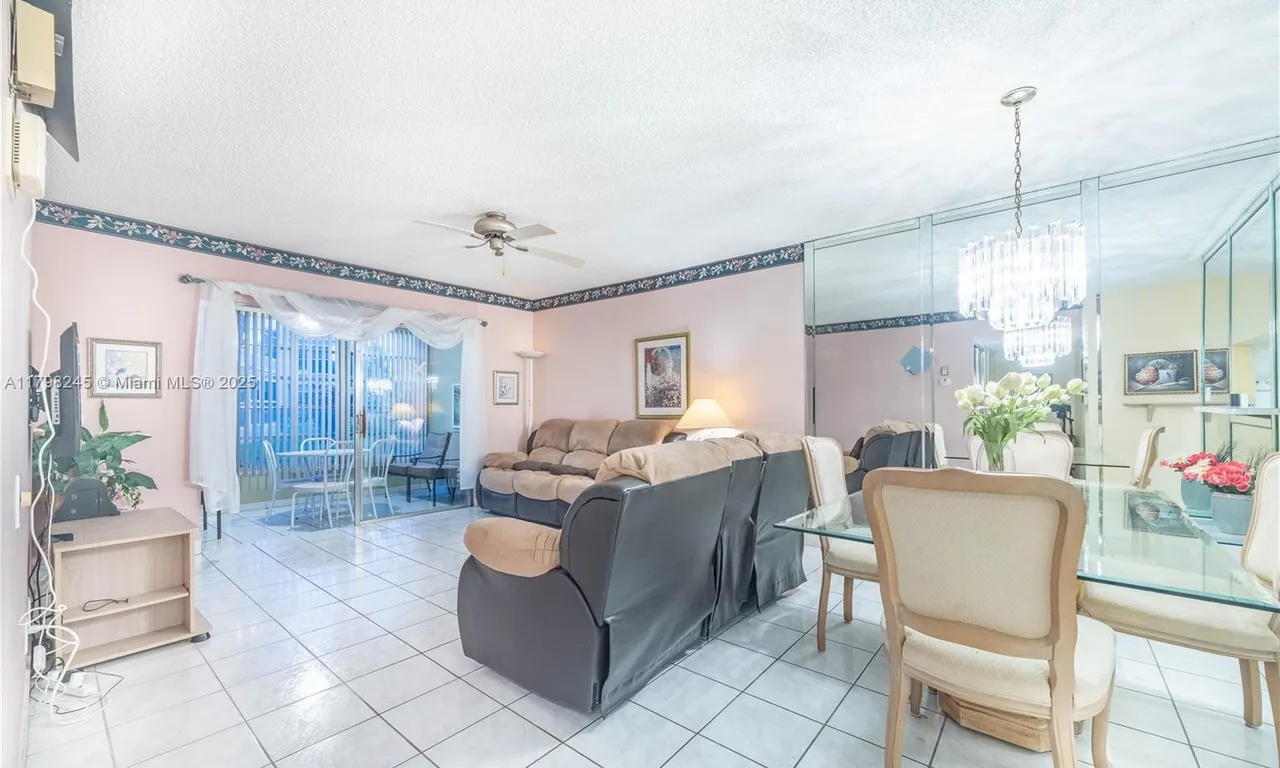 4701 NW 34th St # 401, Lauderdale Lakes FL 33319