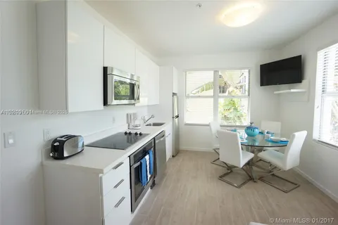 1611 Meridian Ave # 201, Miami Beach FL 33139