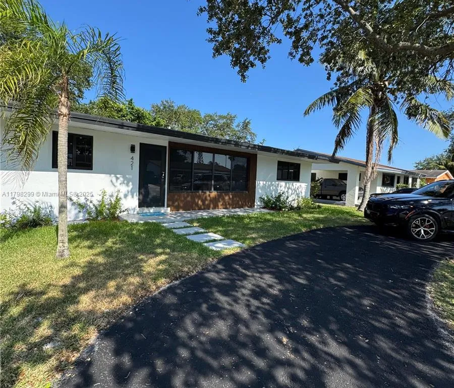 421 SW 11th Ave, Hallandale Beach FL 33009