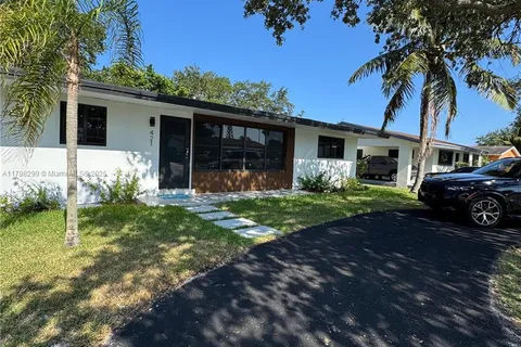 421 SW 11th Ave, Hallandale Beach FL 33009
