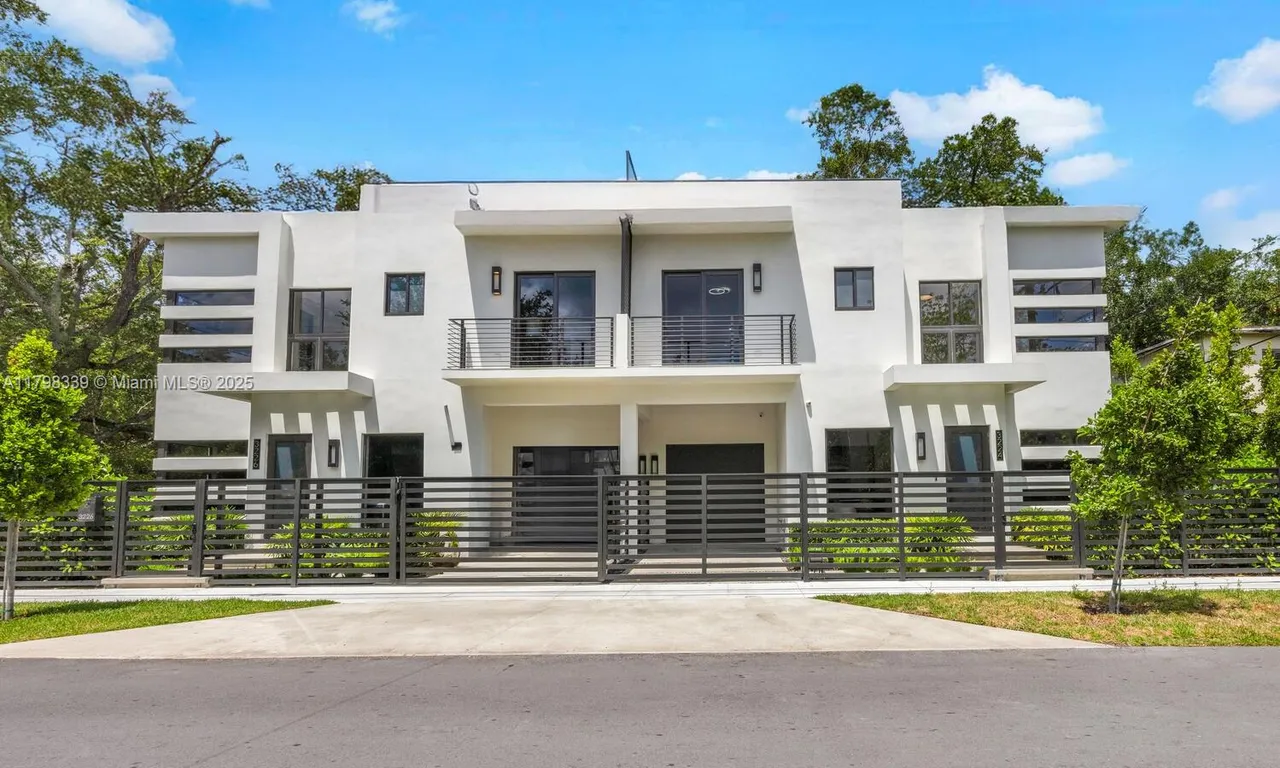 3224 Elizabeth St, Miami FL 33133