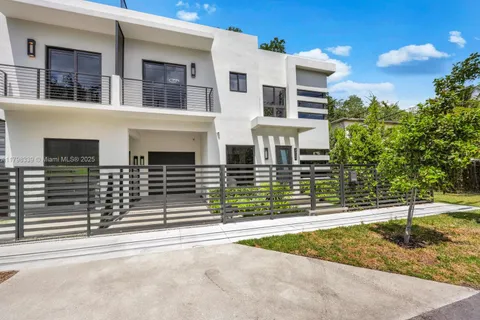 3224 Elizabeth St, Miami FL 33133