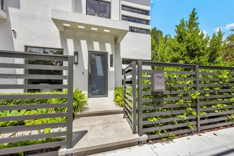 3224 Elizabeth St, Miami FL 33133