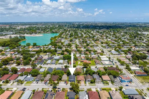 2731 NW 14th St, Fort Lauderdale FL 33311