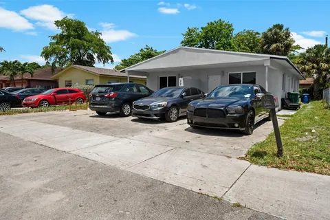 2731 NW 14th St, Fort Lauderdale FL 33311