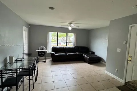 3990 NW 87th Ave # 3990, Sunrise FL 33351
