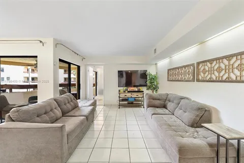 8830 SW 123rd Ct # 308, Miami FL 33186
