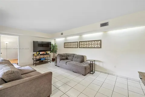 8830 SW 123rd Ct # 308, Miami FL 33186