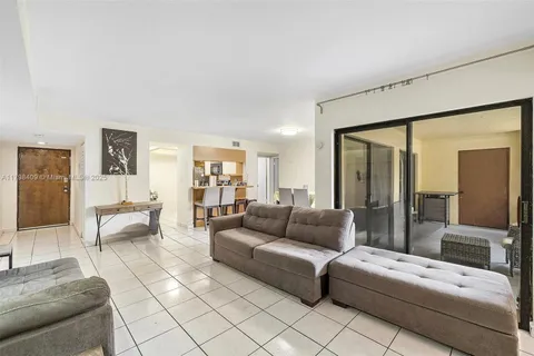 8830 SW 123rd Ct # 308, Miami FL 33186