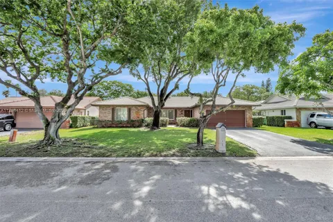 295 NW 107th Ave, Coral Springs FL 33071