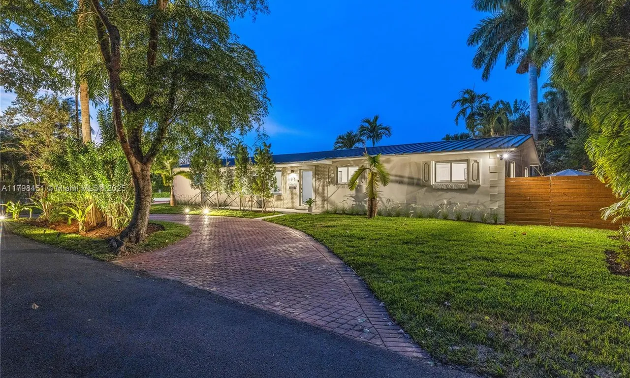 615 NE 115th St, Biscayne Park FL 33161