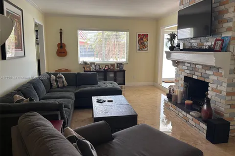 16195 SW 78th Ave, Palmetto Bay FL 33157