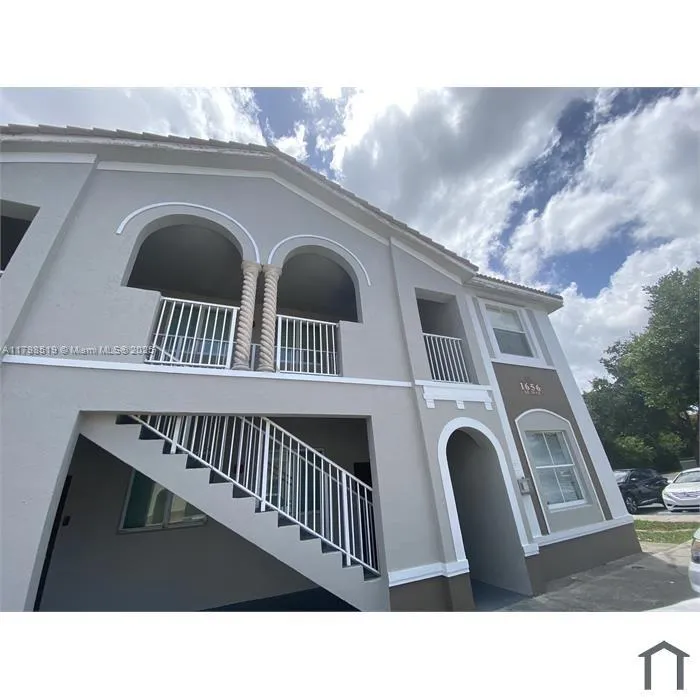 1656 SE 29th Ct # 201, Homestead FL 33035