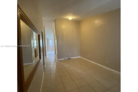 1656 SE 29th Ct # 201, Homestead FL 33035
