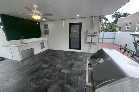 209 SW 5th St, Dania Beach FL 33004