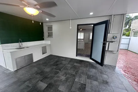 209 SW 5th St, Dania Beach FL 33004